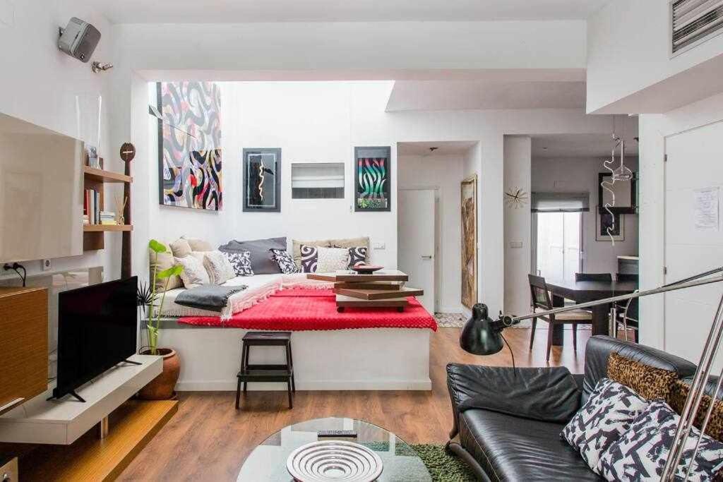 Lujoso Apartamento Con Patio En Triana Sevilla Экстерьер фото