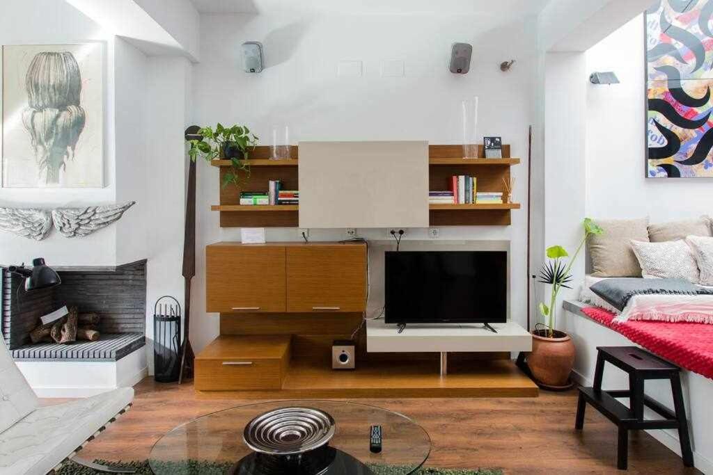 Lujoso Apartamento Con Patio En Triana Sevilla Экстерьер фото