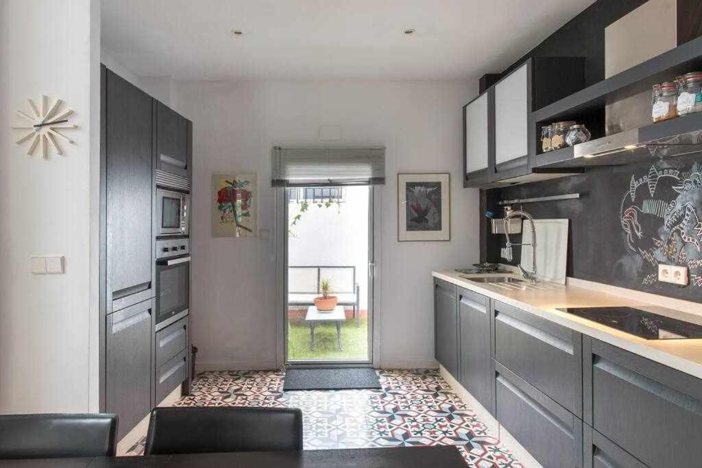 Lujoso Apartamento Con Patio En Triana Sevilla Экстерьер фото